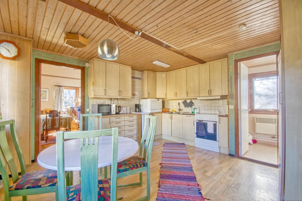 Gaeststugan Skara Extérieur photo